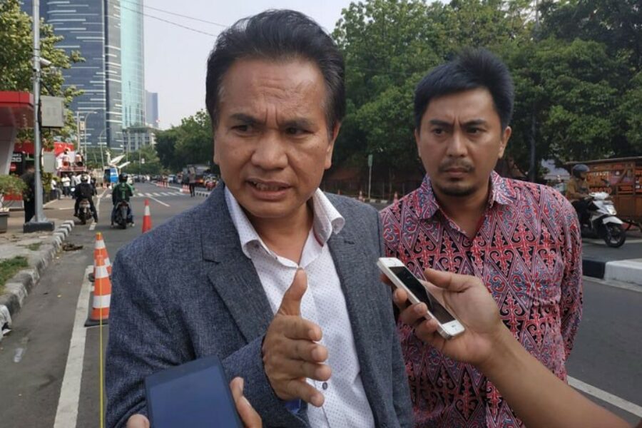 _5b9ca92e83f311536993582-pengacara